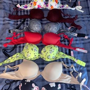 7 PINK bras size 32B